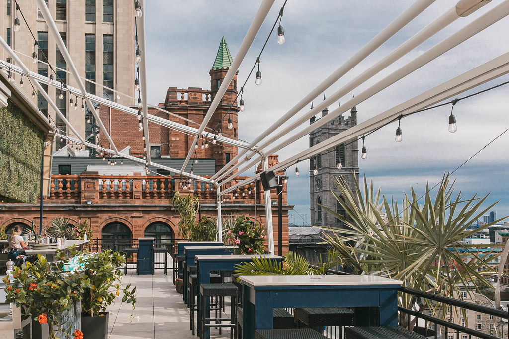 Terrasse Place D’Armes, Montréal